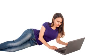 Gambar : buku catatan, komputer, bayangan hitam, gadis, duduk, mebel ...